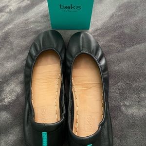 Tieks Black Size 8